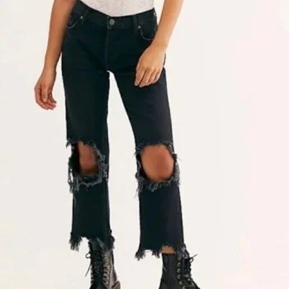 We The Free Denim - Free People We The Free Maggie Mid-Rise Distressed Black Jeans